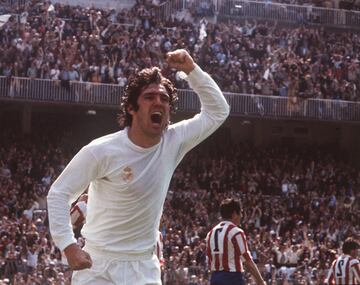 El jugador español medía 1,75 metros pero su potencia de salto le daba una gran capacidad para marcar de cabeza. Es uno de los máximos goleadores de la Primera División española. Jugó dos Mundiales (1978 y 1982) y dos Eurocopas (1980 y 1984).