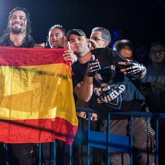 Reigns, Lashley y Strowman maravillan al público español