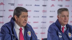 Pumas, abierto para negociar a Felipe Mora y Martín Rodríguez