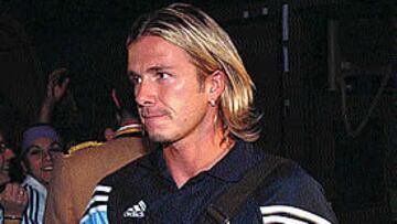 <b>ENFADADO</B>. Beckham está contrariado por un tema de sus derechos de imagen.