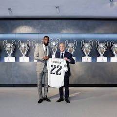 Which players have worn Antonio Rüdiger’s 22 shirt at Real Madrid?