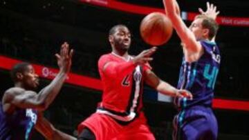 Wall tira de los mermados Wizards ante los Hornets