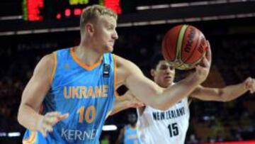 Nueva Zelanda vence a Ucrania y enreda el Grupo C