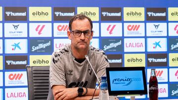 Joseba Etxeberria durante la rueda de prensa previa a la segunda jornada