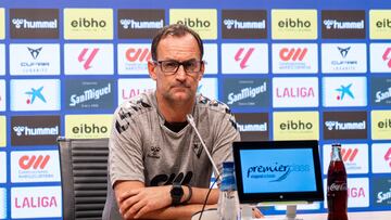 Joseba Etxeberria durante la rueda de prensa previa a la segunda jornada