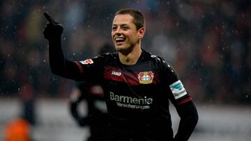 Javier Hernández va por el gol 50,000 de la Bundeliga