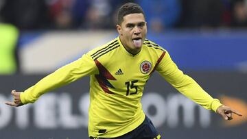 Juan Fernando Quintero celebra su gol ante Francia en los amistosos de la Selección Colombia.