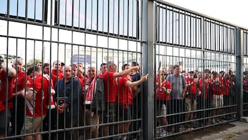 Hinchas del Liverpool no viajan a París por miedo