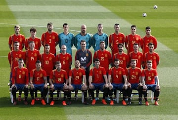 La foto oficial de España con la nueva equipación para el Mundial de Rusia.