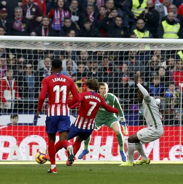 El jugador del Atlético de Madrid, Griezmann, marca el 1-0 al Getafe. 
