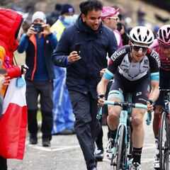 Simon Yates: "Egan demostró que es el hombre a batir, será difícil"