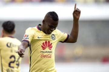 Con las Águilas llegó para el Torneo Clausura 2015. Es desequilibrante y ha demostrado su gran calidad al grado de marcar 15 goles con los azulcremas.