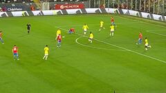 Erick Pulgar estuvo cerca de marcar un golazo: ¡qué pegada!