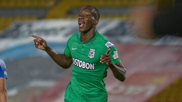 Baldomero Perlaza en un partido de Atlético Nacional