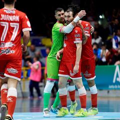 El Cartagena acaba con el sueño del Peñíscola y se cita con el Barça