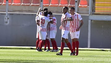 Union San Felipe celebrando uno de sus goles.