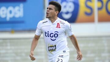 El conjunto de casa tuvo ventaja numérica por varios minutos, pero al final sufrieron la expulsión y Alianza no perdonó. Así dividieron unidades