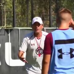 "¡El rival no la puede tener!" La intensa práctica de Mario Salas