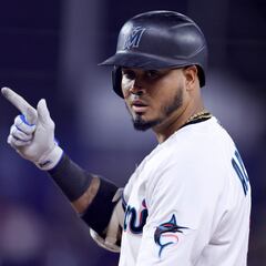 El venezolano Luis Arráez anhela millonario contrato con los Miami Marlins