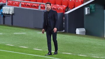 Simeone, durante el partido contra el Athletic.