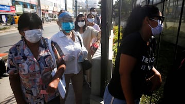 People wait to pick up their medical prescriptions outside of Maria Auxiliadora hospital amid the spread of the coronavirus disease (COVID-19), in Lima, Peru April 20, 2020. REUTERS/Sebastian Castaneda NO RESALES. NO ARCHIVES