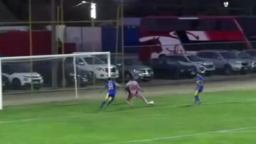 Nicolás Castillo busca su renacer en el fútbol chileno: se demoró 45 minutos en hacer esto en su debut