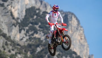 Rub¨¦n Fern¨¢ndez, con la Honda en el MXGP de Trentino.