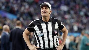 MINNEAPOLIS, MN - FEBRUARY 04: Referee Gene Steratore #114 looks on prior to Super Bowl LII between the New England Patriots and the Philadelphia Eagles at U.S. Bank Stadium on February 4, 2018 in Minneapolis, Minnesota.   Rob Carr/Getty Images/AFP
 == FOR NEWSPAPERS, INTERNET, TELCOS &amp; TELEVISION USE ONLY ==