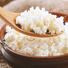 El alimento que acelera la quema de grasas y mejora el sueño: mucha gente lo tiene en la nevera y pocos lo usan bien