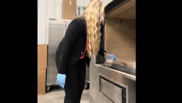 Una empleada de una funeraria enseña cómo es el proceso de cremación y se generan miles de comentarios: “No sé por qué es raro…”