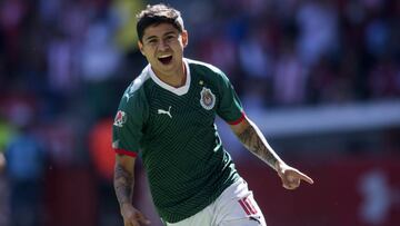 Toda la semana había trabajado bajo la supervisión del cuerpo médico de Chivas. Y al final, no ha podido recuperarse de una lesión miofibrilar en el bíceps femoral de la pierna izquierda.
