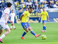 Suso, en un partido con el Cádiz.