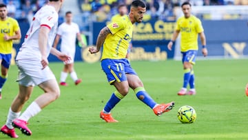 Suso, en un partido con el Cádiz.