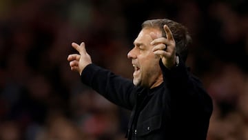 Flick, entrenador del Barça, en el partido ante el Atlético en el Metropolitano.