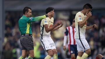 ¿Era penal a favor de Chivas? Los expertos dan su opinión