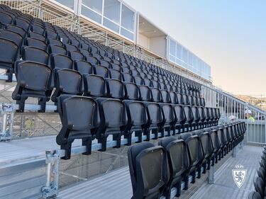 El Real Zaragoza jugará como local las dos próximas temporadas en un campo prefabricado de 20.103 asientos, que permitirá recortar notablemente los plazos de entrega de la Nueva Romareda.

