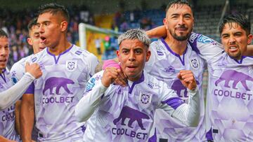 Concepción y Melipilla mantienen el suspenso por el ascenso: uno goleó y el otro no terminó su partido
