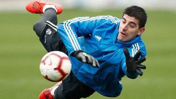 Courtois, durante un entrenamiento con el Real Madrid.