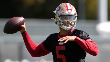 SANTA CLARA, CALIFORNIA - JULY 28: Trey Lance #5 of the San Francisco 49ers works out during training camp at SAP Performance Facility on July 28, 2022 in Santa Clara, California. (Photo by Thearon W. Henderson/Getty Images)