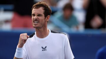 El tenista británico Andy Murray celebra su victoria ante Brandon Nakashima en el Mubadala Citi DC Open, el Torneo ATP 500 de Washington.