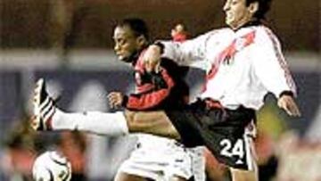 <B>MILLONARIO</B>. El centrocampista argentino jugó las tres últimas temporadas en River Plate.