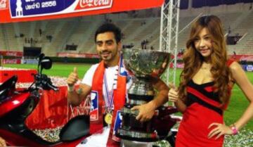 El delantero 25 años formado en Unión Española dejó Deportes Valdivia para vivir su segunda experiencia en el fútbol de Tailandia, donde ya fue campeón en 2013.