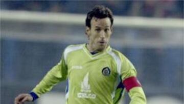 <b>FICHADO.</b> Pulido firmó por dos años con el Almería.