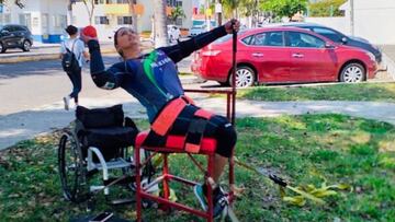 Coronavirus obliga a multicampeona paralímpica a entrenar en la calle... ¡Y la corren!