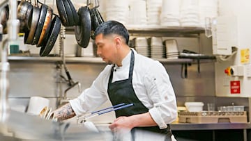 El futbolista chileno que triunfa como chef en Australia: “Es una terapia, amo lo que hago”