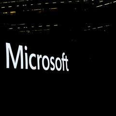 When did Bill Gates found Microsoft? How did he get money to start the company?