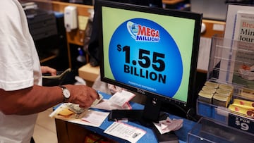 FILE PHOTO: The display in a store shows the Mega Millions lottery jackpot at $1.55-billion in New York City, U.S., August 8, 2023. REUTERS/Shannon Stapleton/File Photo