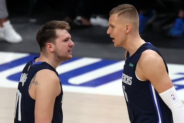 En su tercera temporada, Doncic vuelve a ser all star, vuelve al Mejor Quinteto y sus números son otra vez fabulosos (27,7 puntos, 8 rebotes, 8,6 asistencias). Pero los Mavs vuelven a estrellarse en primera ronda de playoffs, otra vez contra los Clippers pero esta vez en siete partidos y después de desperdiciar un 0-2 y un 2-3 a favor. Doncic escucha por primera vez debates sobre su preparación física y su peso. Se habla de su mala relación con Kristaps Porzingis y con el ejecutivo Haralabos Voulgaris, un terremoto interno que será estruendoso con la salida de los Mavs del principal ejecutivo de la parcela deportiva (Donnie Nelson) y el entrenador (Rick Carlisle), los dos pilares junto al ya retirado Nowitzki del anillo de 2011.