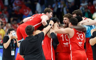 La Turquía de Sengun y Osmani tritura a Antetokounmpo