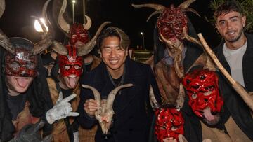 El delantero mallorquinista, Takuma Asano, en la celebración del primer aniversario de la Penya Centenari.